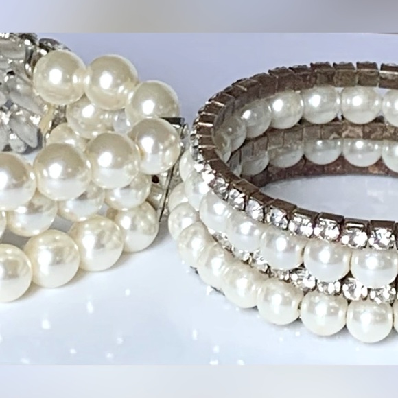 🐝 Bundle🐝 NWOT 2 Faux Pearl & Rhinestone Stretch & Wrap Bracelets - Picture 12 of 13
